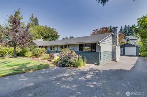 15558 Palatine Ave N, Shoreline, WA 98133