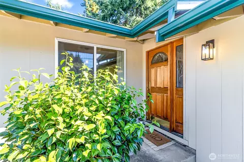 8622 NE 139 St, Kirkland, WA 98034