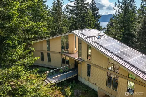 808 Pioneer Hill Rd, Olga, WA 98279