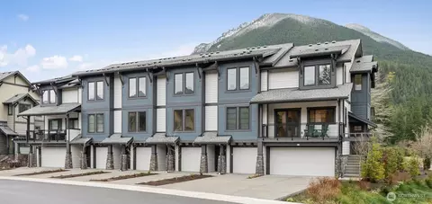 2010 SE 12th St #1206, North Bend, WA 98045