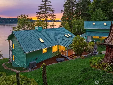 6957 Crystal Springs Dr NE, Bainbridge Island, WA 98110