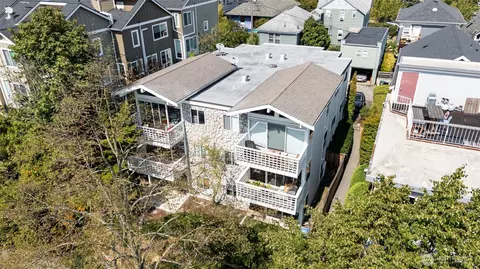 940 N 35th St #301, Seattle, WA 98103