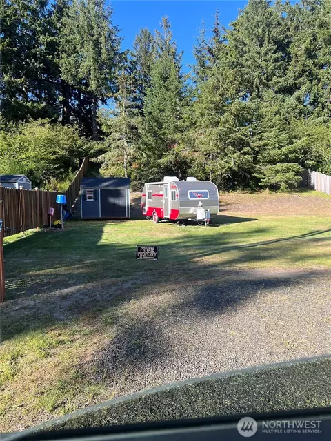 950 Discovery Ave SE, Ocean Shores, WA 98569