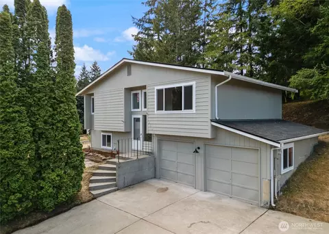 2674 Aspen St SE, Port Orchard, WA 98366