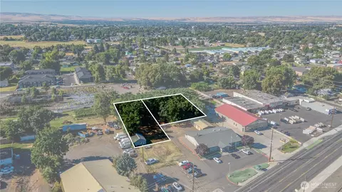 914 NE 928 Ne Rose St, College Place, WA 99324