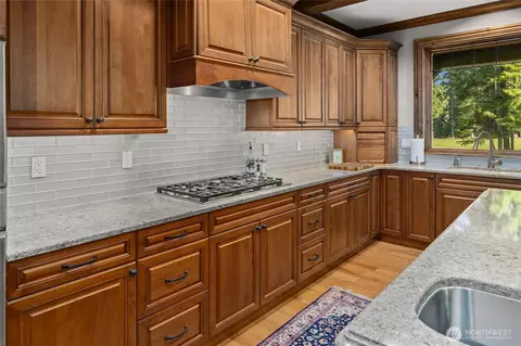 Kitchen - 500 Maple Leaf Loop, Cle Elum, WA 98922 photo 3 of 4