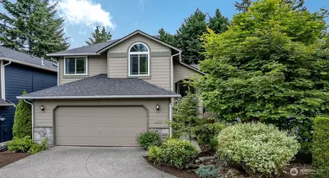 7535 NE 203rd St, Kenmore, WA 98028