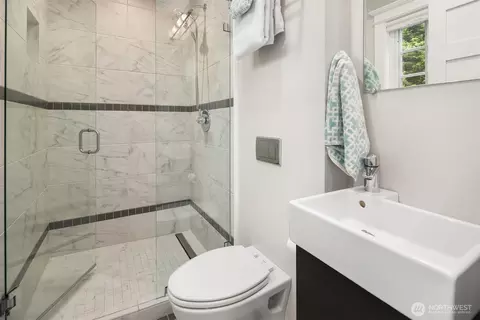421 16th Ave E, Seattle, WA 98112 photo 21