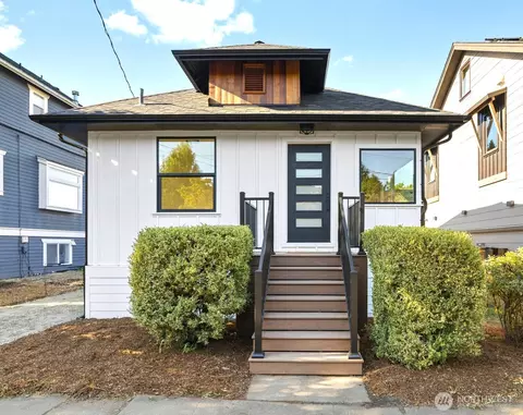 706 N 67th St, Seattle, WA 98103