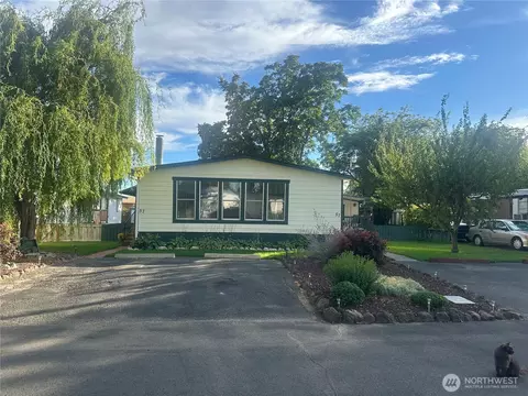 3131 W Wapato Dr #57, Moses Lake, WA 98837