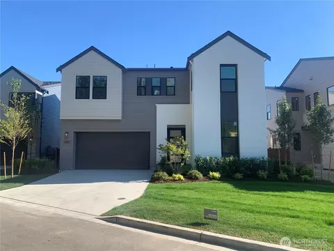 13801 SE 84th St #21, Newcastle, WA 98059