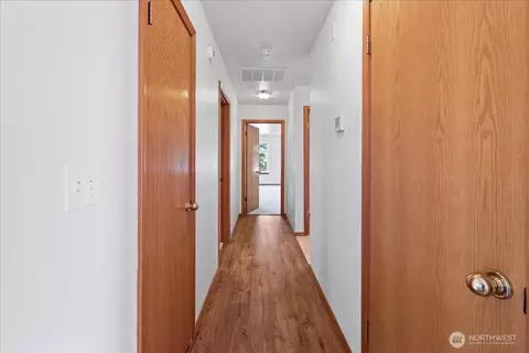 Entry Way - 42008 254th Ave SE, Enumclaw, WA 98022 photo 2 of 2