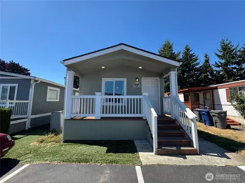 210 37th St SE #64, Auburn, WA 98002