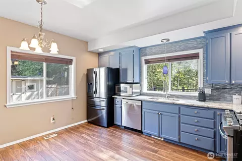 Kitchen - 20518 196th Avenue Ct E, Orting, WA 98360 photo 2 of 3