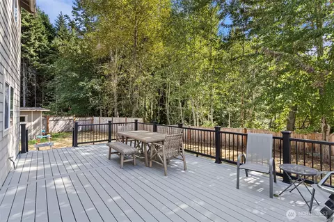 Exterior - 20518 196th Avenue Ct E, Orting, WA 98360 photo 4 of 6