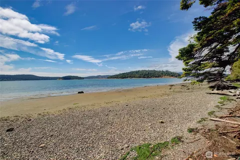 15950 Snee Oosh, La Conner, WA 98257
