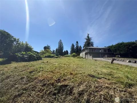 4904 Roney Rd, Bow, WA 98232