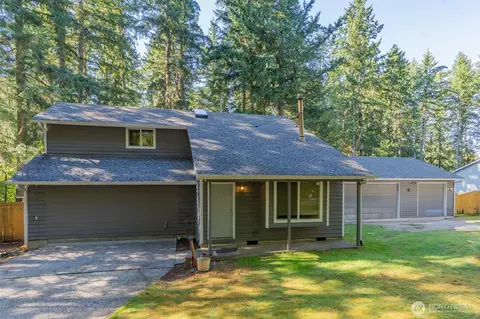 7616 Redstart Dr SE, Olympia, WA 98513