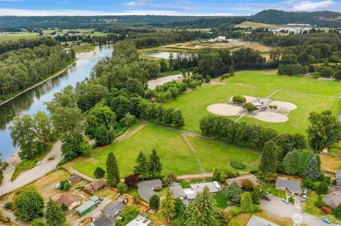 View/Area - 618 Riverview Dr, Monroe, WA 98272 photo 4 of 9