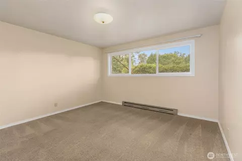 Bedroom - 618 Riverview Dr, Monroe, WA 98272 photo 2 of 4