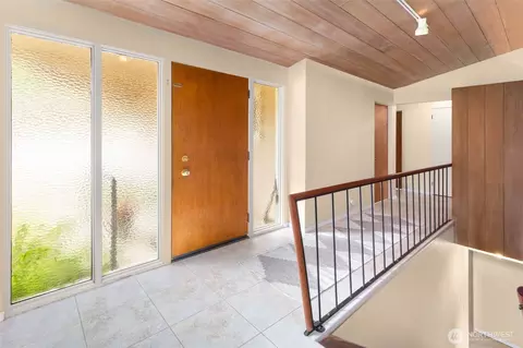 Entry Way - 618 Riverview Dr, Monroe, WA 98272 photo 1 of 1