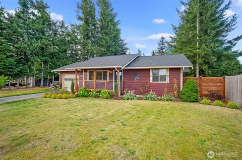 Exterior - 805 Chestnut St, Everson, WA 98247 photo 3 of 7