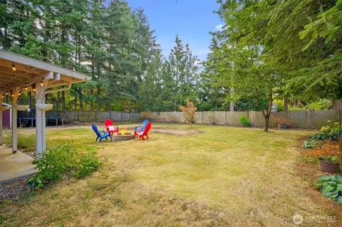 Exterior - 805 Chestnut St, Everson, WA 98247 photo 6 of 7