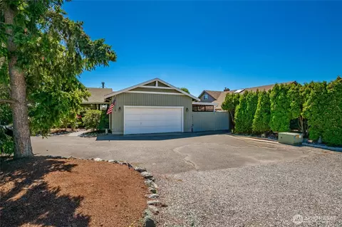 5507 Salish Rd, Blaine, WA 98230