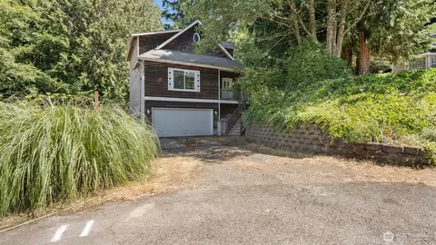 7901 NE Beachwood Ave, Poulsbo, WA 98370