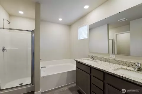 Bath - 8508 13th Ave E, Tacoma, WA 98445 photo 1 of 2