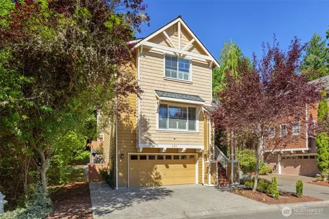 101 Sunset Ct NW, Issaquah, WA 98027