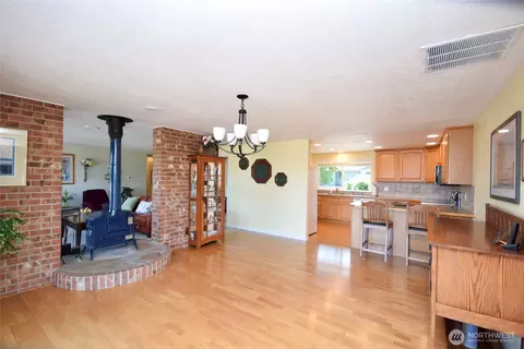 Dining - 180 Brittany Ln, Sequim, WA 98382 photo 2 of 2