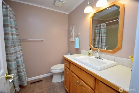 Bath - 180 Brittany Ln, Sequim, WA 98382 photo 2 of 4