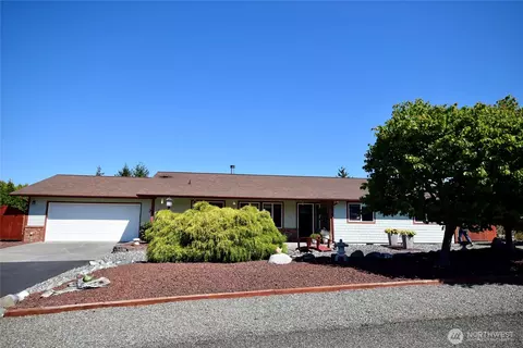 180 Brittany Ln, Sequim, WA 98382