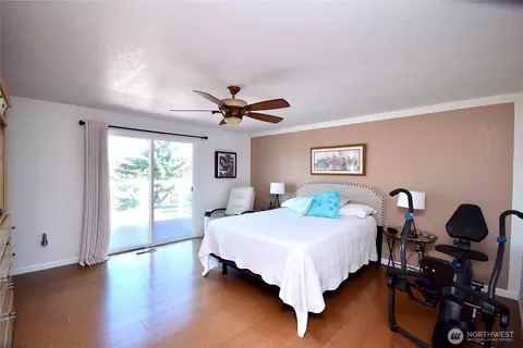 Bedroom - 180 Brittany Ln, Sequim, WA 98382 photo 2 of 3