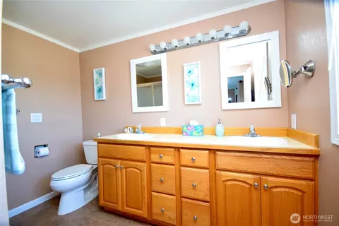 Bath - 180 Brittany Ln, Sequim, WA 98382 photo 3 of 4