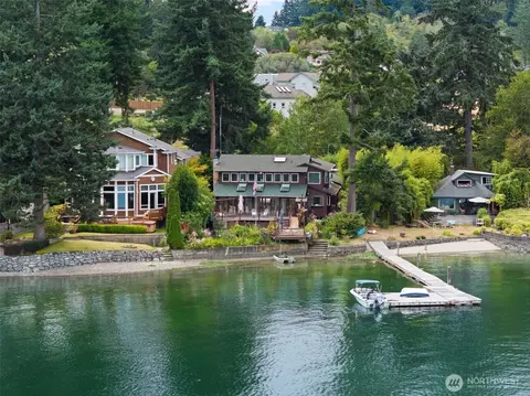 225 3rd Ct, Fox Island, WA 98333