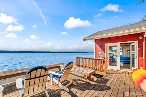 3620 Forest Beach Dr NW, Gig Harbor, WA 98335