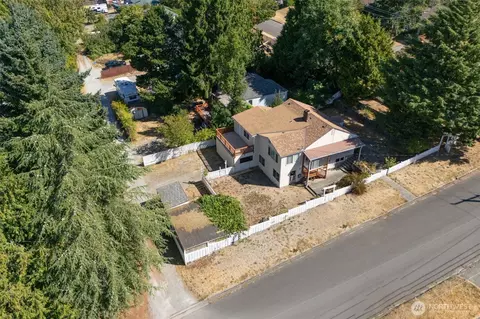 10471 6th Ave SW, Seattle, WA 98146