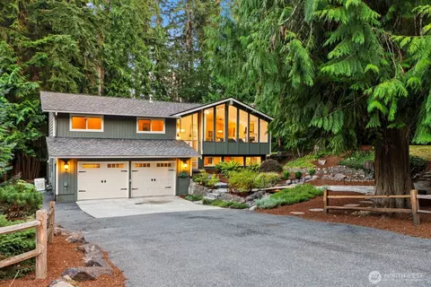 19507 NE 162nd St, Woodinville, WA 98077