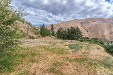 5058 Mills Canyon Rd, Entiat, WA 98822