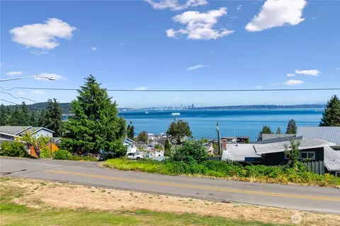 2372 Valley Ave E, Port Orchard, WA 98366