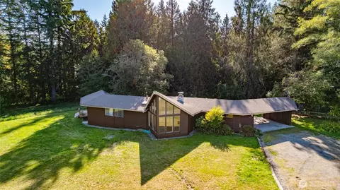 16694 Mountain View Rd, Mount Vernon, WA 98274