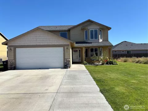 909 W Polo Ridge Dr, Moses Lake, WA 98837