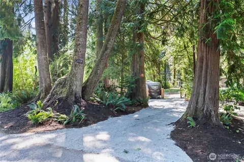 23128 N River Dr, Granite Falls, WA 98252
