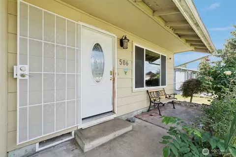 Entry Way - 506 Deeded Ln SW, Orting, WA 98360 photo 1 of 1