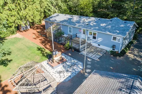 221 E Ashwood Ln, Shelton, WA 98584