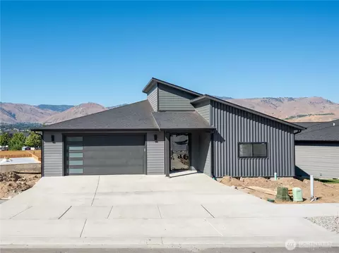 252 NW Chinook Way, East Wenatchee, WA 98802