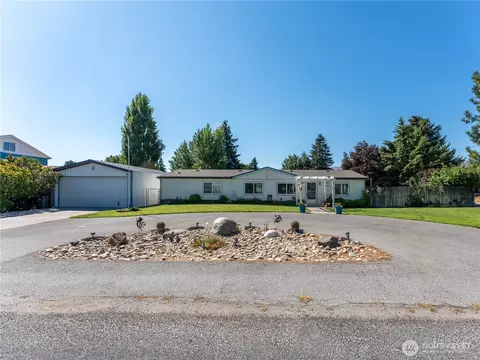 1623 Locust St, Wenatchee, WA 98801