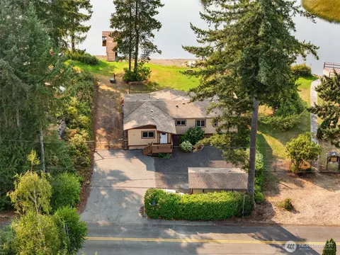 1171 E Trails End Dr, Belfair, WA 98528